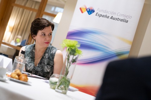 La nueva embajadora de Australia se reúne con la Fundación Consejo