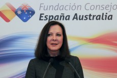 La Embajadora de Australia en España, Zorica McCarthy, durante su discurso.