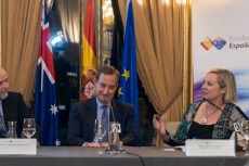 La embajadora de Australia en España durante su intervención