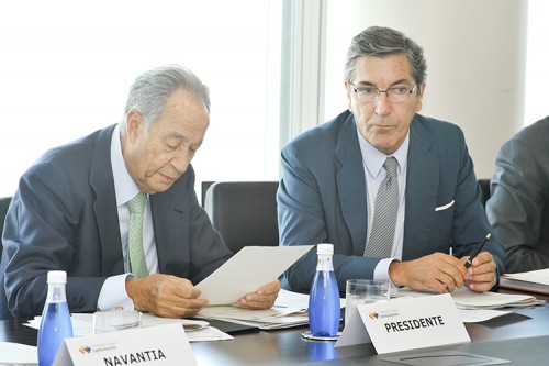 El presidente de la Fundación Consejo España-Australia, Juan Miguel Villar Mir, junto al secretario general, Manuel Cacho.