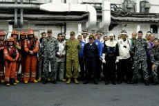 Los jefes de las Fuerzas Armadas y la Marina australiana visitan el ‘Cantabria’